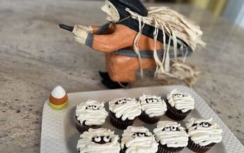 Spooky Mummy Cupcakes for Halloween