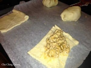meaty cheesy foldovers crescent rolls recipe, directions crescent rolls recipe meaty cheesy foldover image