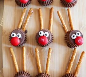 Got 10 minutes? Delight all of your friends with this adorable Christmas treat!