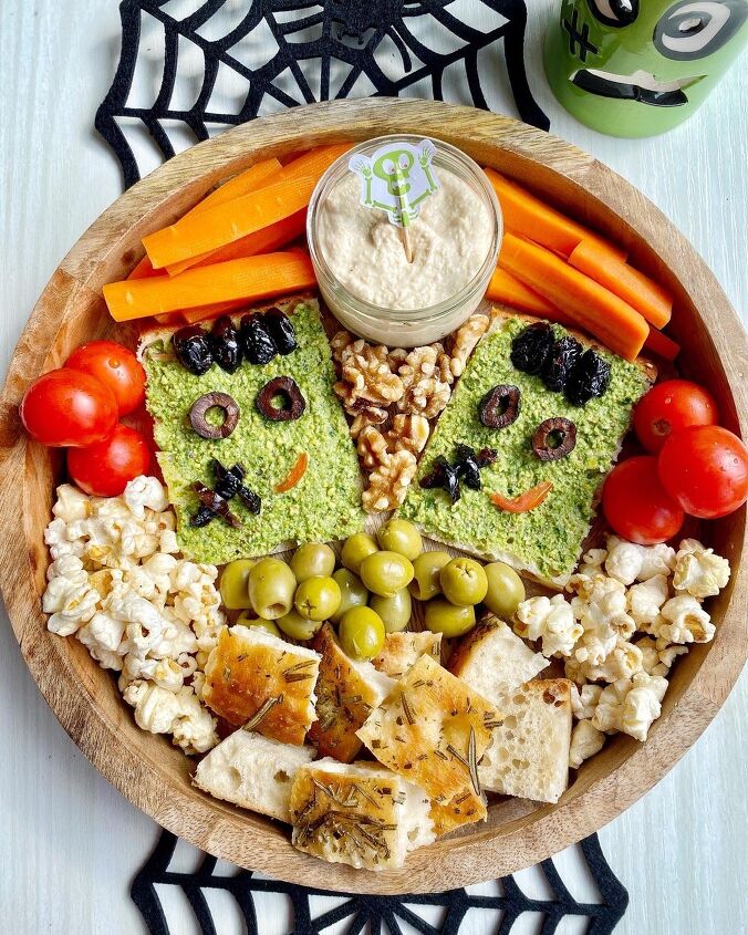 10 ghoulishly good main courses and desserts to haunt your taste buds, Kale Pistachio Pesto for a Spooky Platter