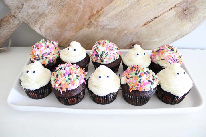ghost cupcakes, Tray of Buttercream Halloween Cupcakes
