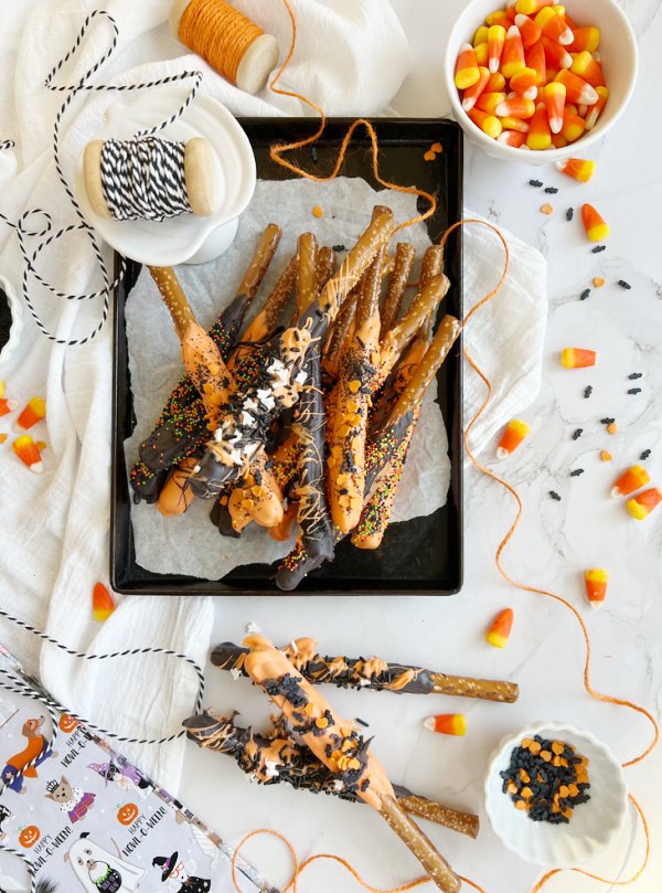 19 spooktacular halloween recipes to trick or treat yourself, Chocolate Covered Halloween Pretzels