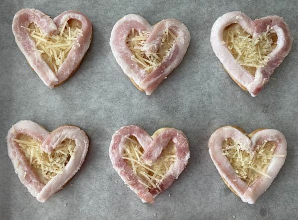 bacon heart appetizers, heart bacon appetizers filled with Parmesan cheese