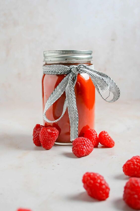 chipolte raspberry bbq whole chicken, Process shot photo of Chipotle Raspberry BBQ Sauce in mason jar container storage ready for gift