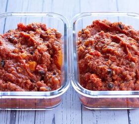 vegetarian chilli con carne, portions of chilli in containers ready to go in the freezer