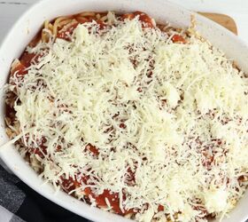 This 5-ingredient chicken casserole is the perfect quick & easy dinner