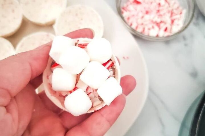 peppermint hot cocoa bombs, fill cocoa bombs with marshmallows