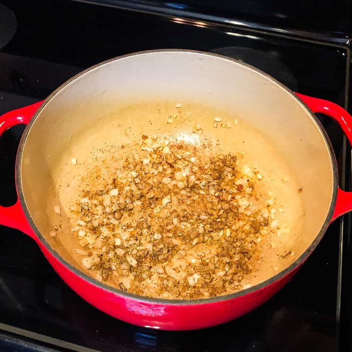 carrot pumpkin soup, Add the garlic and seasonings
