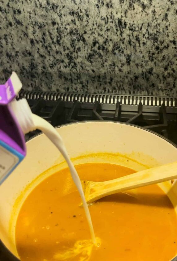 the best creamy pumpkin soup recipe, Adding half and half