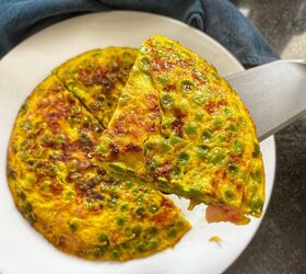 If you need something quick and super delicious for lunch, this egg idea is the one to try