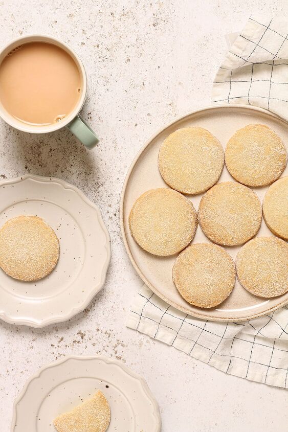 all butter shortbread cookies, A plate of Easy Shortbread Cookies