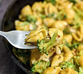 Creamy Vegan Pumpkin Mac and Cheese With Broccoli | Foodtalk