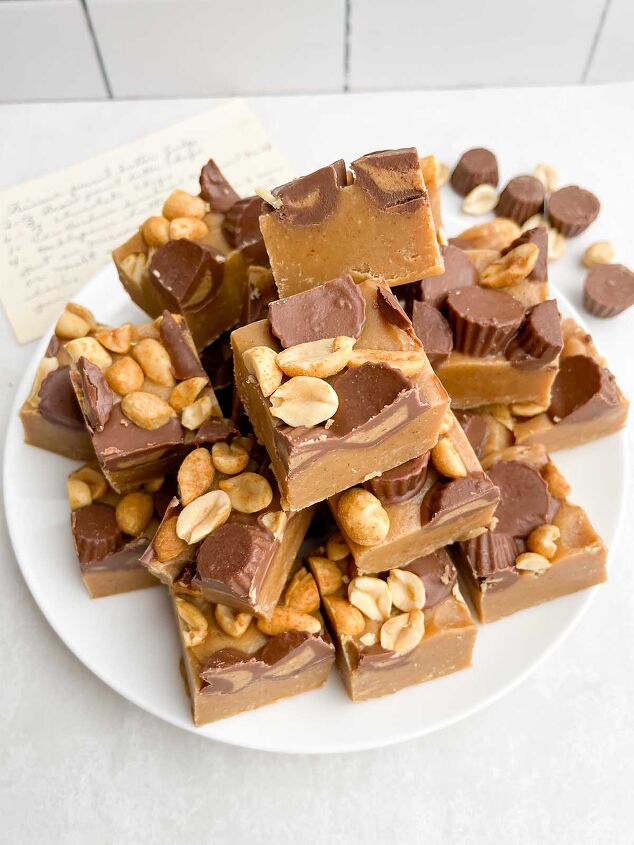 peanut butter fudge no bake, squares of no bake peanut butter fudge on a white plate