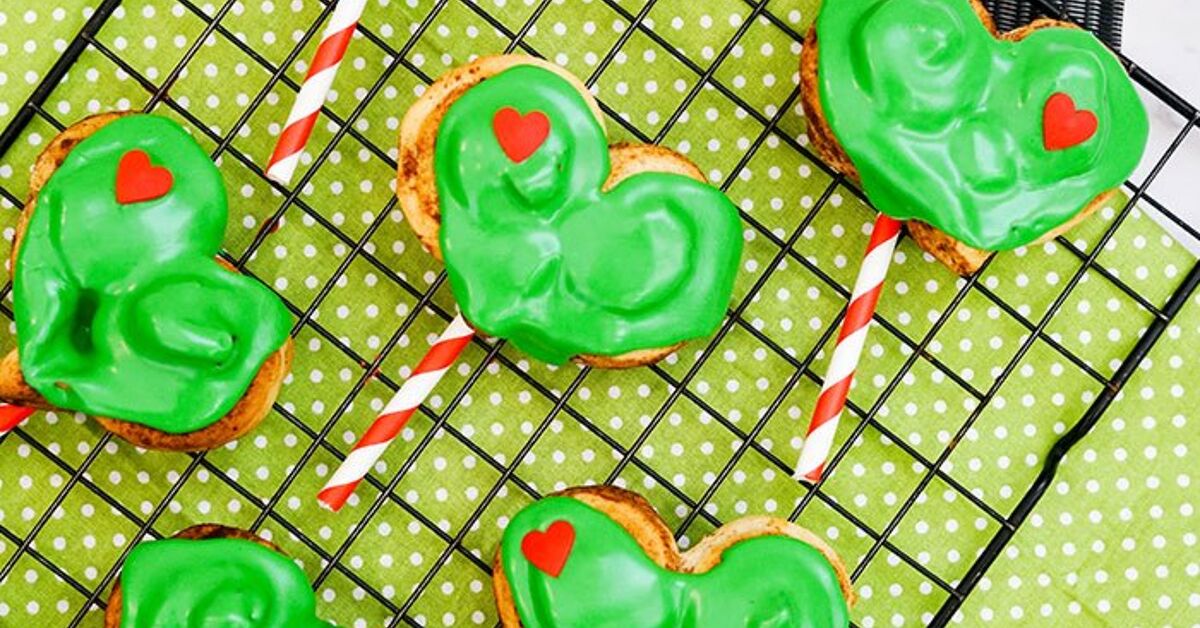 Grinch Cinnamon Rolls Easy Christmas Breakfast Idea Foodtalk grinch-cinnamon-rolls-easy-christmas-breakfast-idea-foodtalk