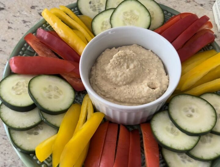 delicious lemon and garlic hummus, Here s the finished product Delicious Lemon and Garlic Hummus with Fresh Vegetables