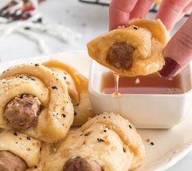 Stuff Pillsbury crescent rolls with this 1 ingredient for an AMAZING Christmas appetizer