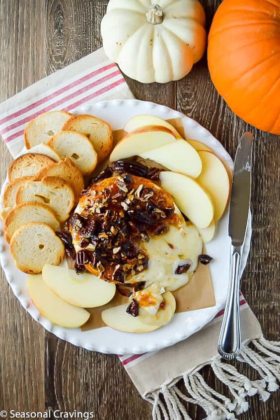 baked brie with fig jam, baked brie with crackers and apples