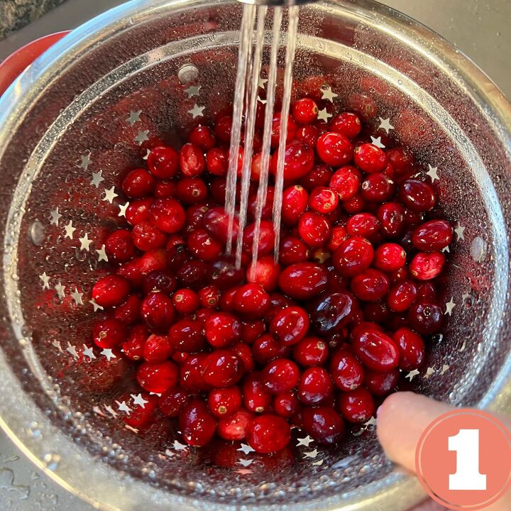cinnamon sugar popping candied cranberries recipe, Rinse your berries with fresh water