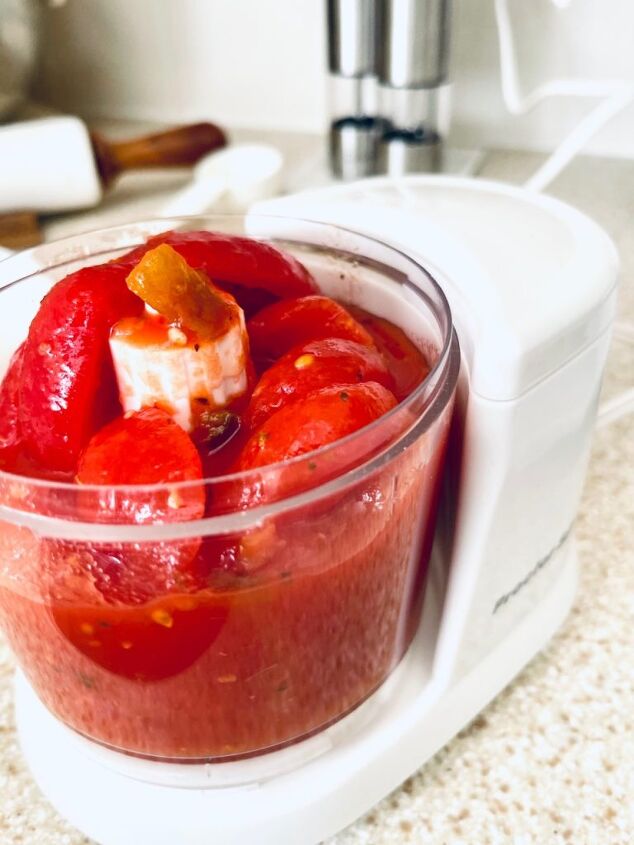 the best crock pot gluten free beef stew, Blending tomatoes for the gluten free beef stew