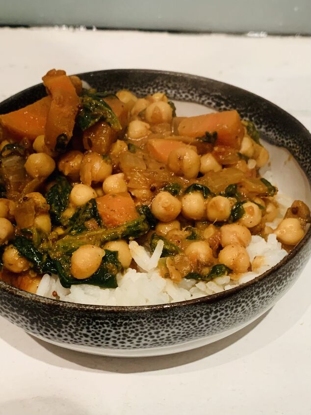 chickpea and carrot curry