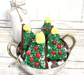 Decorated Christmas Tree Brownies for the Holidays
