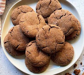 chewy chocolate sugar cookies, A plate of chocolate sugar cookies