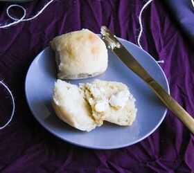 If you're a fan of bread (who ISN'T?!), then this is the 4-ingredient spread you're going to love