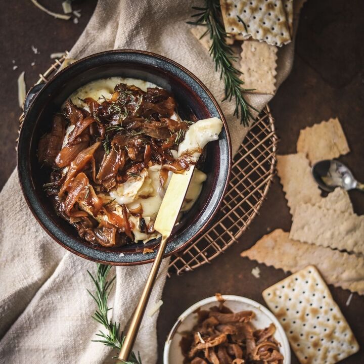 easy baked brie with fig jam and rosemary