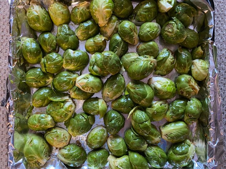 pomegranate roasted brussel sprouts