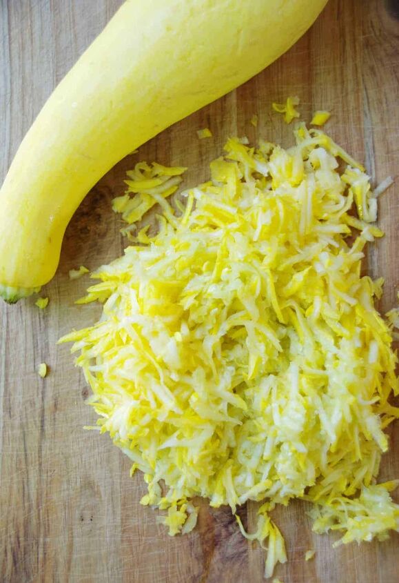 yellow squash cheddar cheese biscuit recipe, shredded yellow squash