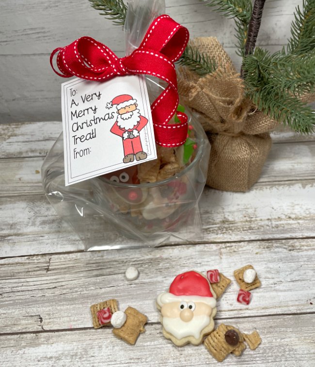 christmas puppy chow gift recipe with free printable tag