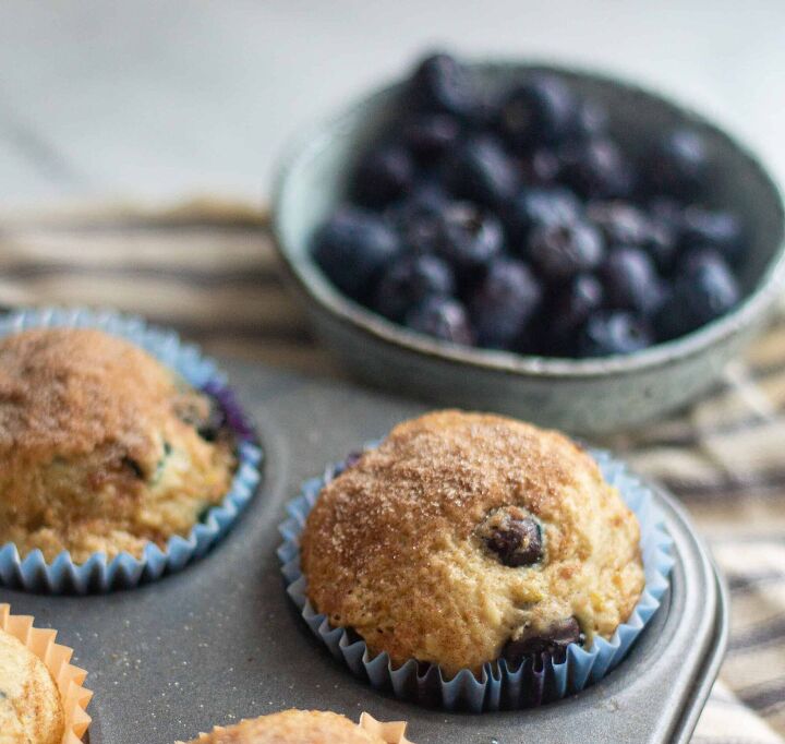 soft and fluffy vegan blueberry muffins, Easy fluffy vegan blueberry muffins