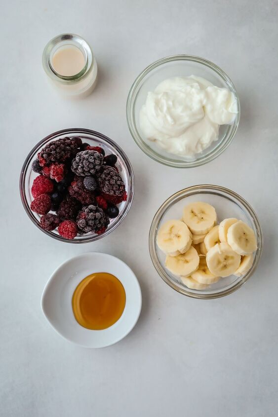 banana berry smoothie, banana berry smoothie ingredients