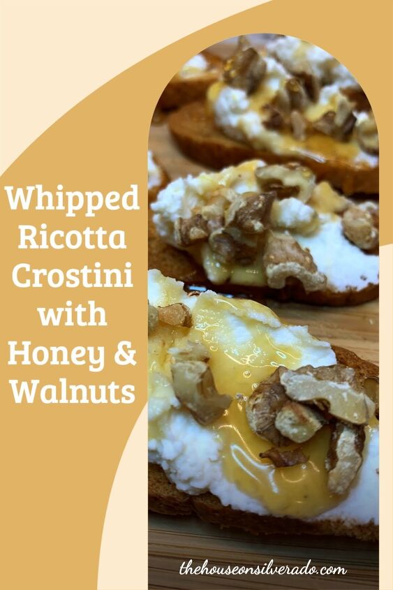 easy whipped ricotta cheese crostini with honey and walnuts, Easy crostini appetizer