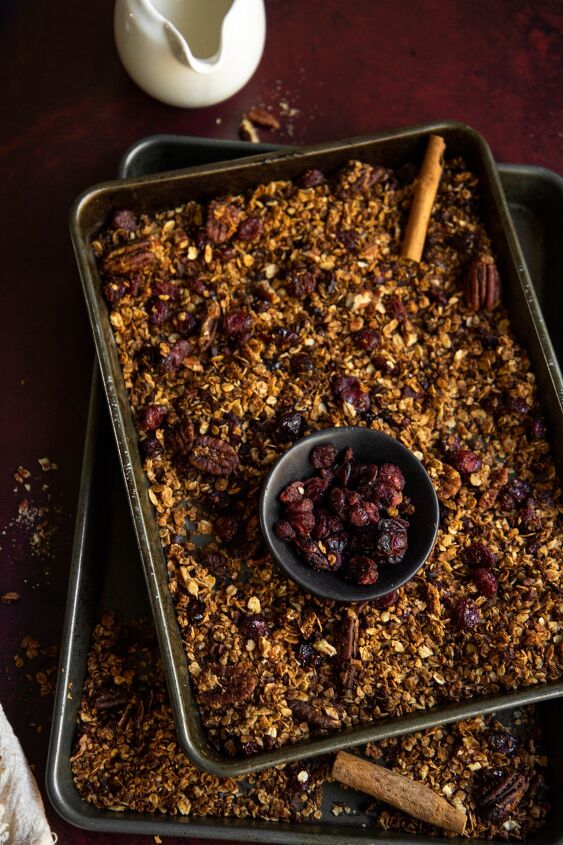 spiced chai holiday granola, This granola is packed with all the delicious flavors of the holiday season