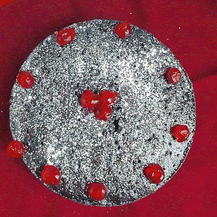 best black cake recipe traditional caribbean rum soaked christmas fr, Caribbean Fruit Cake decorated with glace cherries and powdered sugar