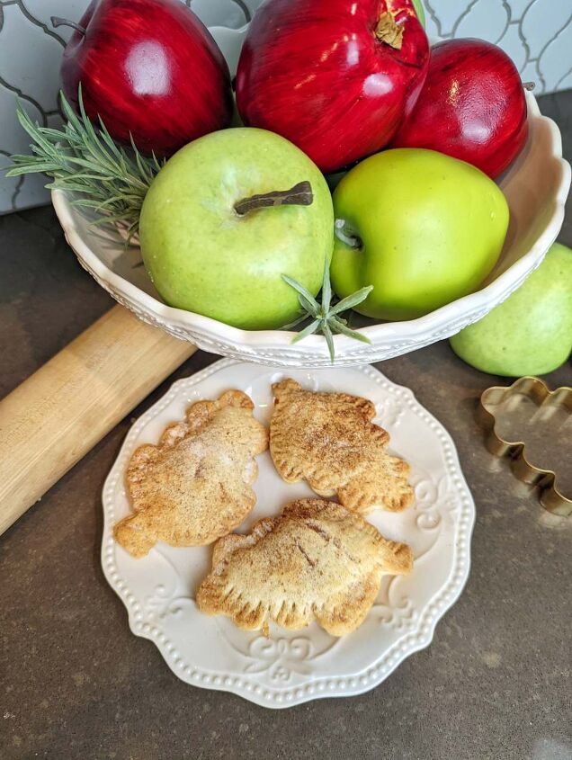 simple air fryer apple pie, air fryer apple pie