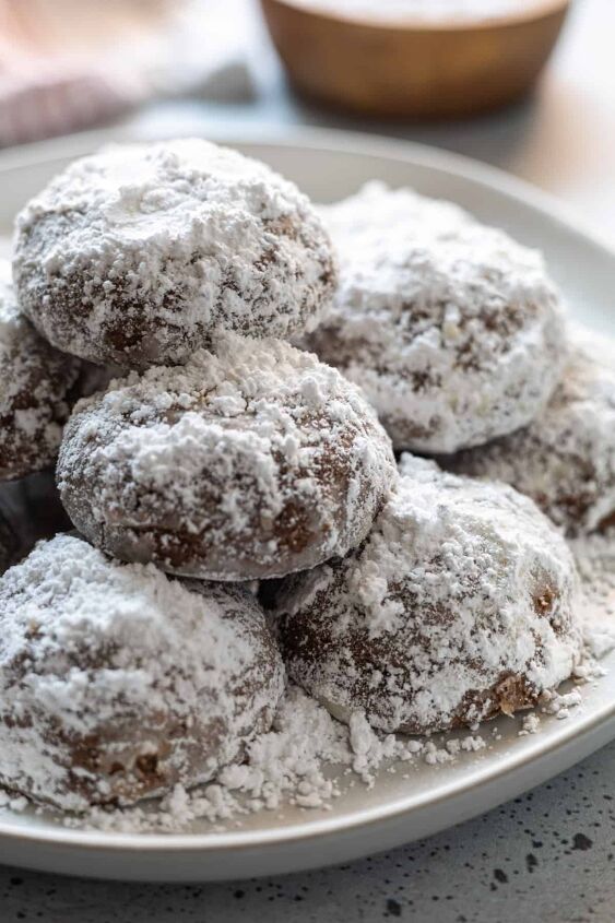 mocha cookies, A pile of powdered sugar mocha cookies on a plate