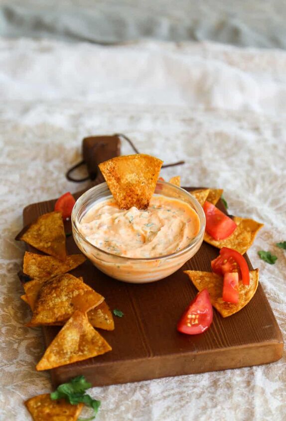 harissa yogurt sauce, harissa yogurt sauce with tortilla chips