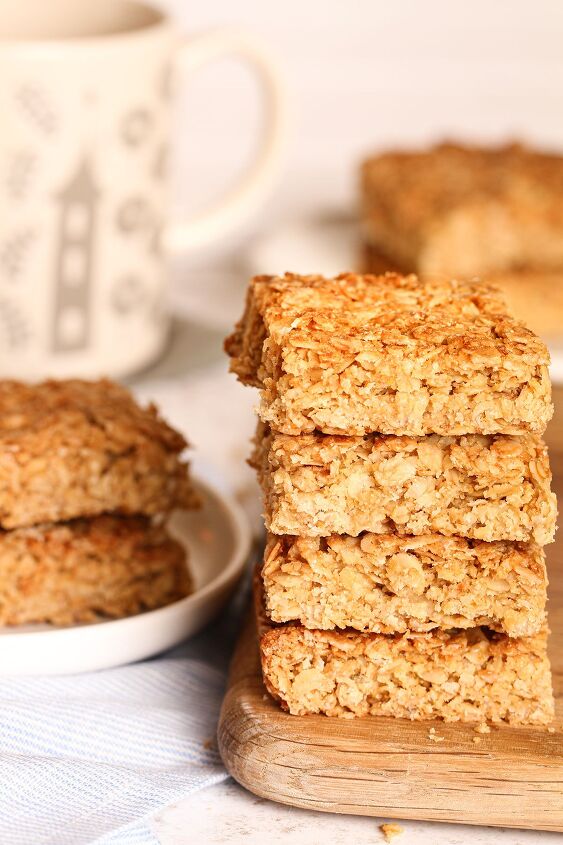 flapjacks recipe super easy delicious, a stack of flapjacks on a wooden board