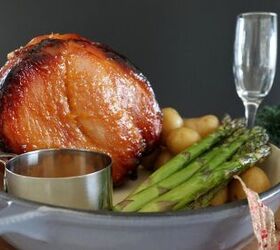 <b>Our dinner suggestion:</b> Bourbon & peach glazed Christmas ham