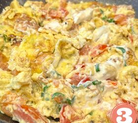 Put THIS in your scrambled eggs for a healthy & delicious breakfast you'll be obsessed with