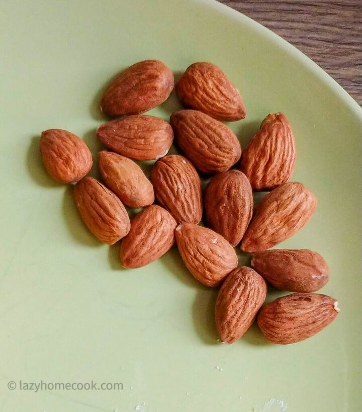 caramelized almonds