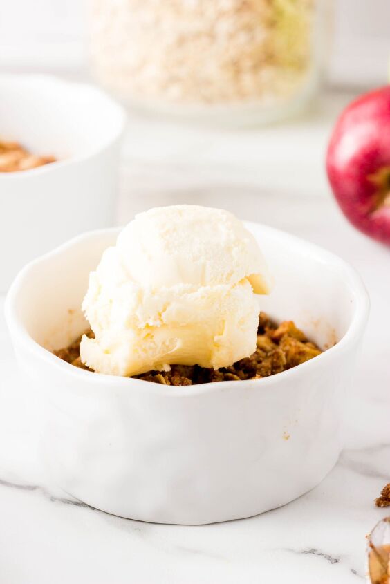 how to make the best apple crisp in an air fryer, Air Fryer Apple Crisp