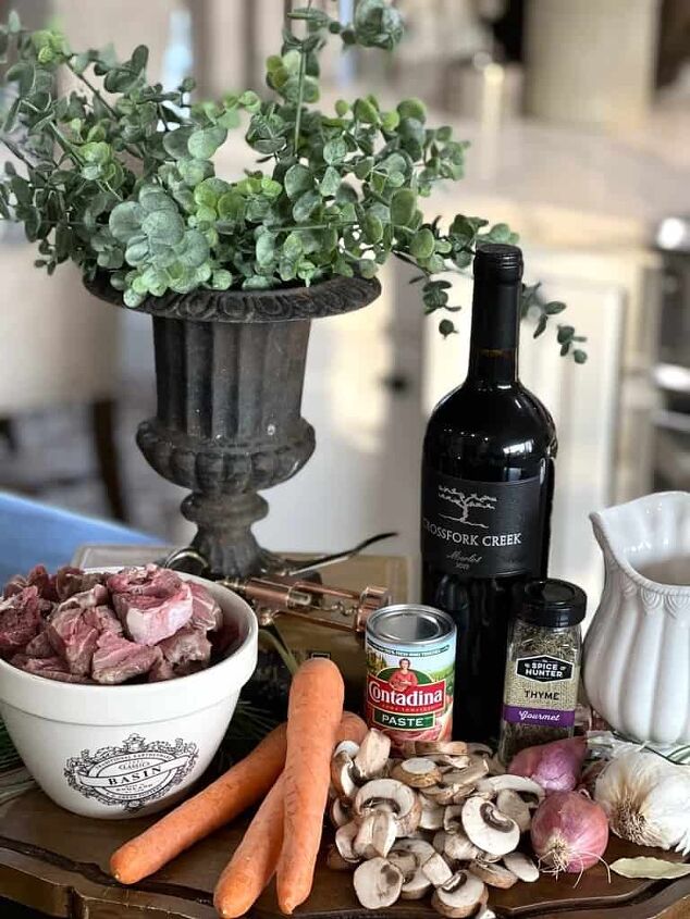 how to make hearty and delicious beef bourguignon, How to Make Hearty and Delicious Beef Bourguignon