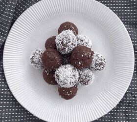 Chocolate And Coconut Bliss Balls