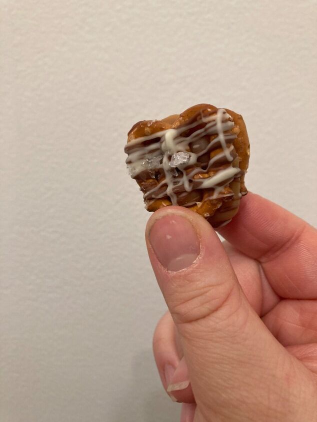 salted caramel pretzel bites