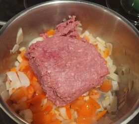 <u>Mix 1 pack of ground meat with THIS for a delicious 25-minute dinner that is just genius</u>