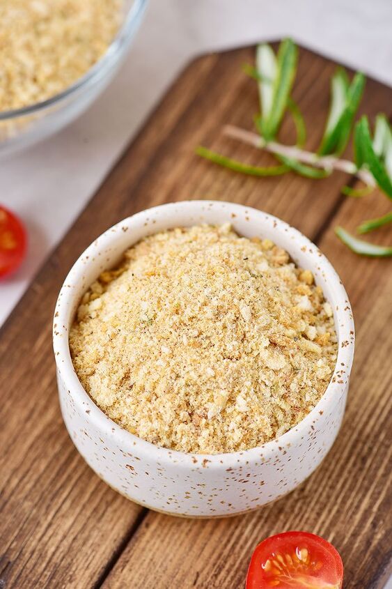 how to make breadcrumbs from bread