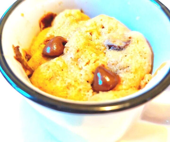 the best chocolate chip mug cookie to satisfy your cookie cravings now, chocolate chip cookie mug cake